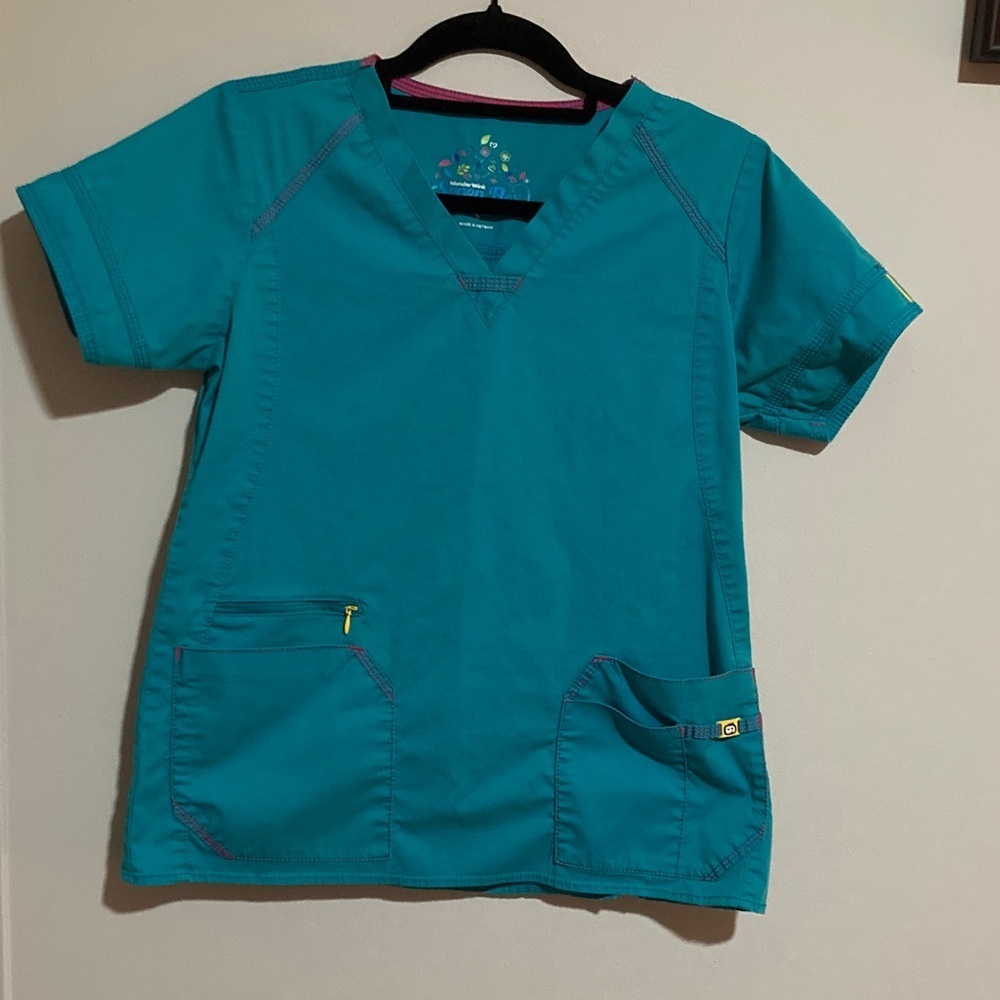 WonderWink Seven Flex Teal Top with Floral Accents